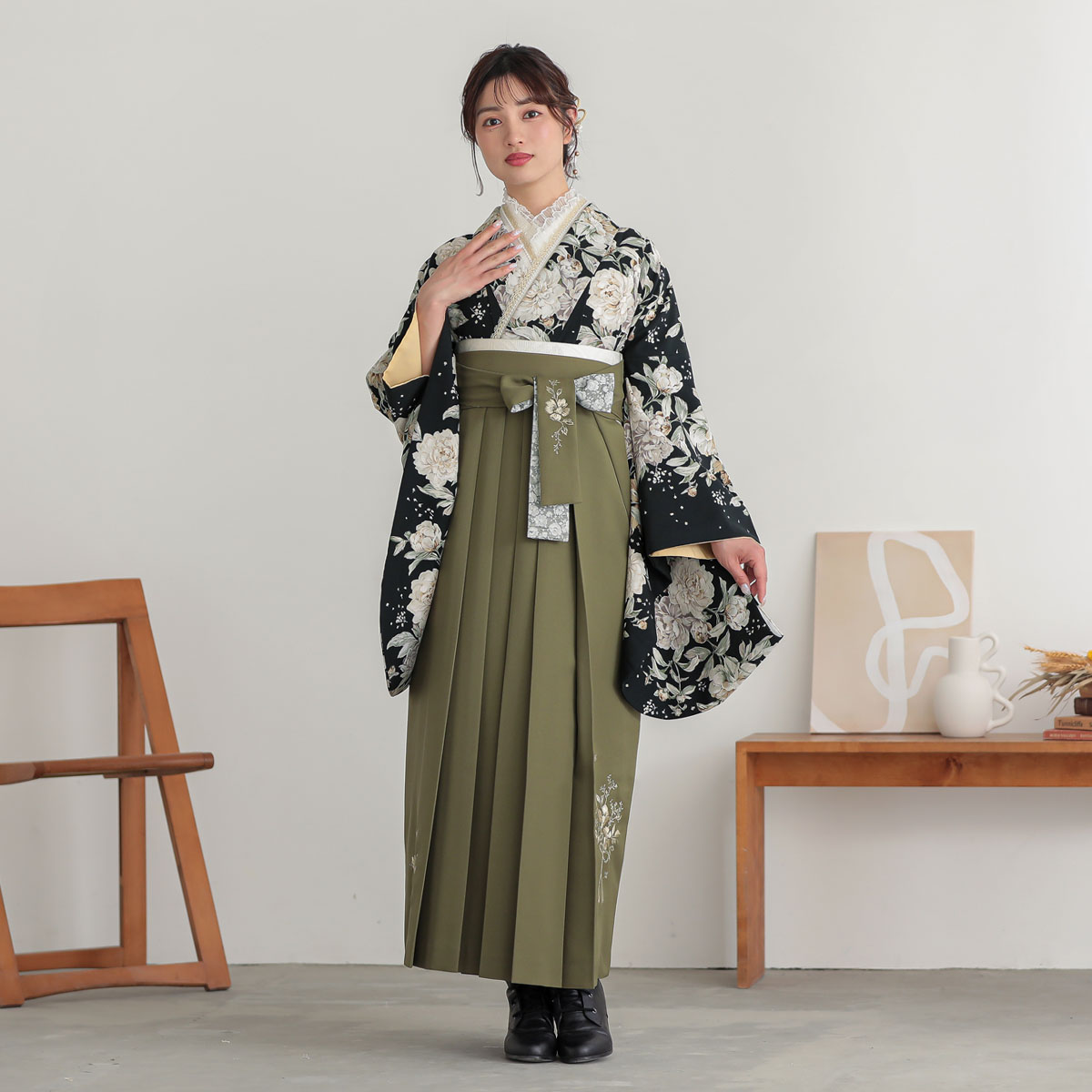 Kami Shibai 黒　ロココ レンタル 大学生袴 G973