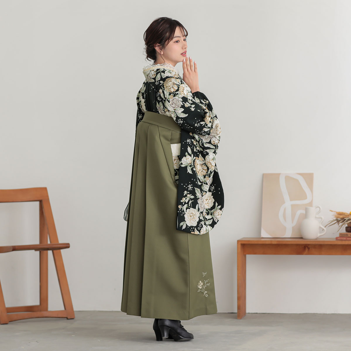 Kami Shibai 黒　ロココ レンタル 大学生袴 G973