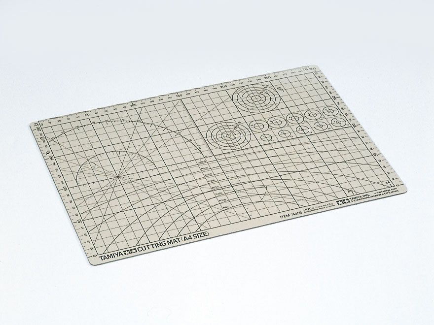 タミヤ　カッティングマット （A4サイズ）【74056】