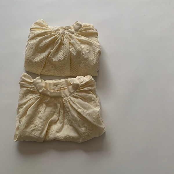 floral embroidery rompers(花柄刺繍ロンパース)