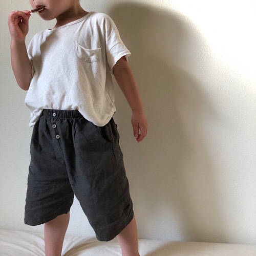 ボタンハーフパンツ