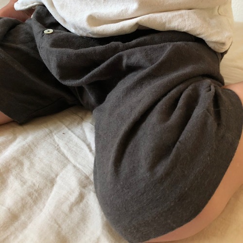 ボタンハーフパンツ