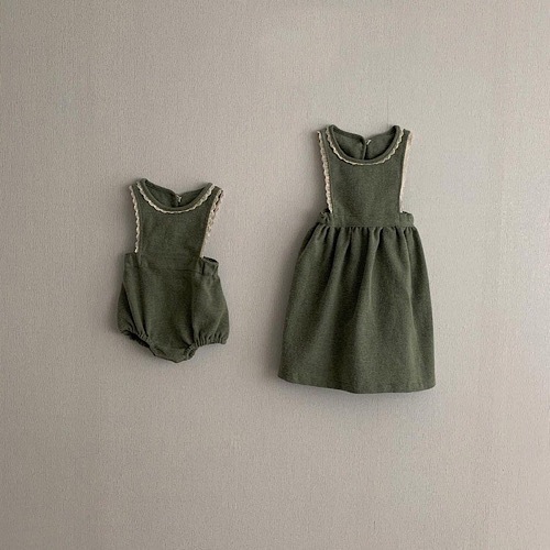 apron rompers(エプロンロンパース)