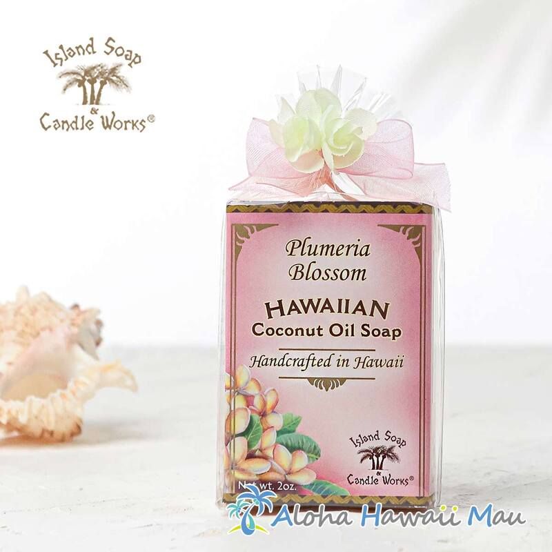 ハワイアン ココナッツソープ 50g 5つの香り〈チャーム付リボンラッピング〉ハワイギフト Island Soap＆Candle Works アイランドソープ＆キャンドルワークス