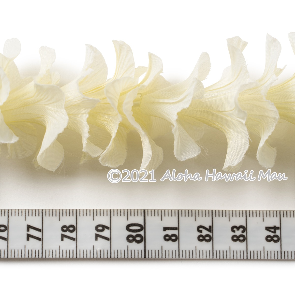 プアケニケニ レイ ホワイト フラダンス レイ | フラダンスアイテム