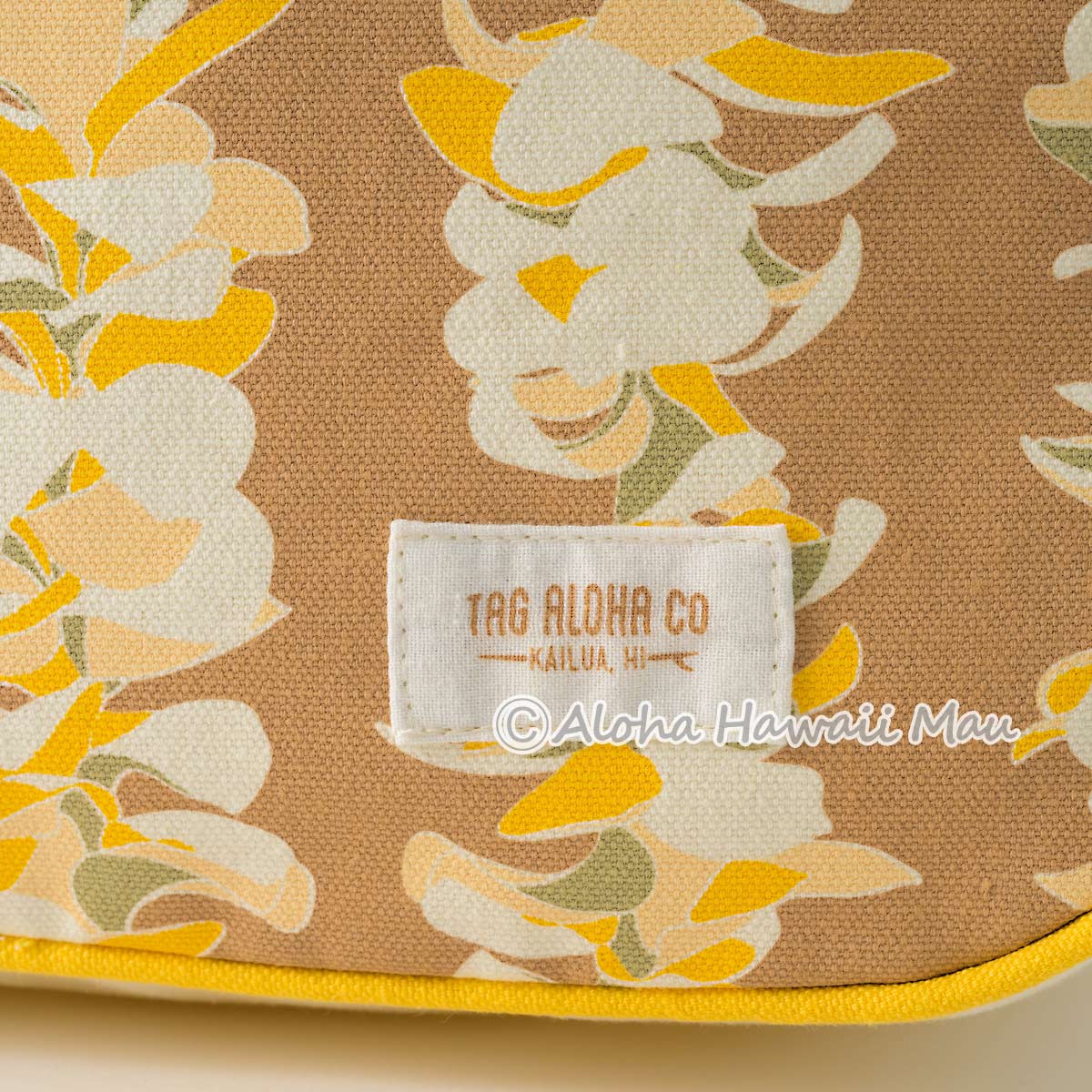 ハワイ限定〉ホールフーズマーケットトートバッグ プルメリアレイ柄