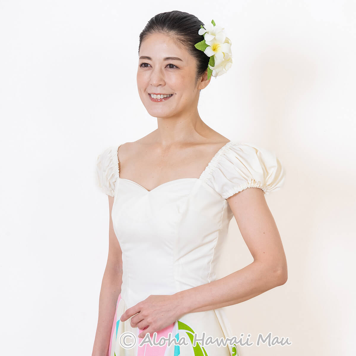 フラダンス 髪飾り デラックス プアケニケニ ヘアクリップ Ｍサイズ ホワイト