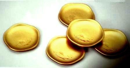 耕州工芸 漆？ 金箔？ 5枚セット 梅柄 紅白梅 金色 菓子皿 耕州工芸 漆？ 金箔？ 5枚セット 梅柄 紅白梅 金色 菓子皿 耕州工芸 漆