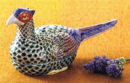 九谷焼 色絵　 金襴手　雉子 香爐 共箱 仁清 模倣　　陶香作　香炉 2350 九谷焼 色絵 金襴手 雉子 香爐 共箱 仁清 模倣 陶香作 香炉 2350