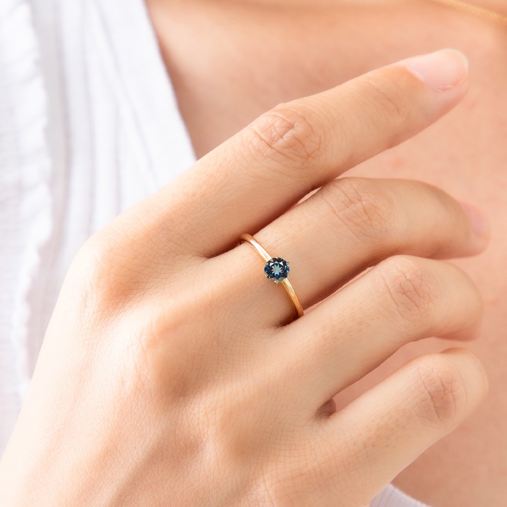 0.3カラット ラウンド アレキサンドライト リング ( ラボグロウン ) 指輪 プラチナ 18金ゴールド