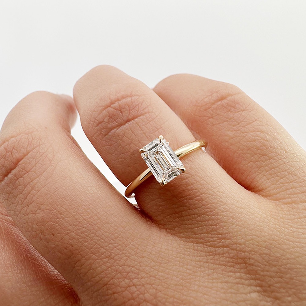 【IGI鑑定書付き】Pt900 / K18 1カラット ダイヤモンド ソリティアリング エメラルドカット ラボグロウン ダイヤモンド