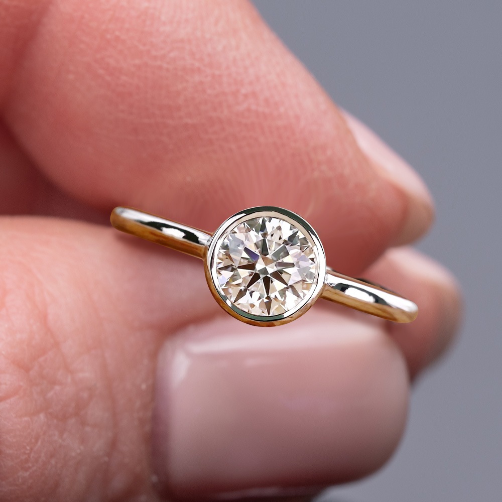 【IGI鑑定書付き】Pt900 / K18  1カラット ダイヤモンド 一粒 ベゼル フクリン 覆輪 リング