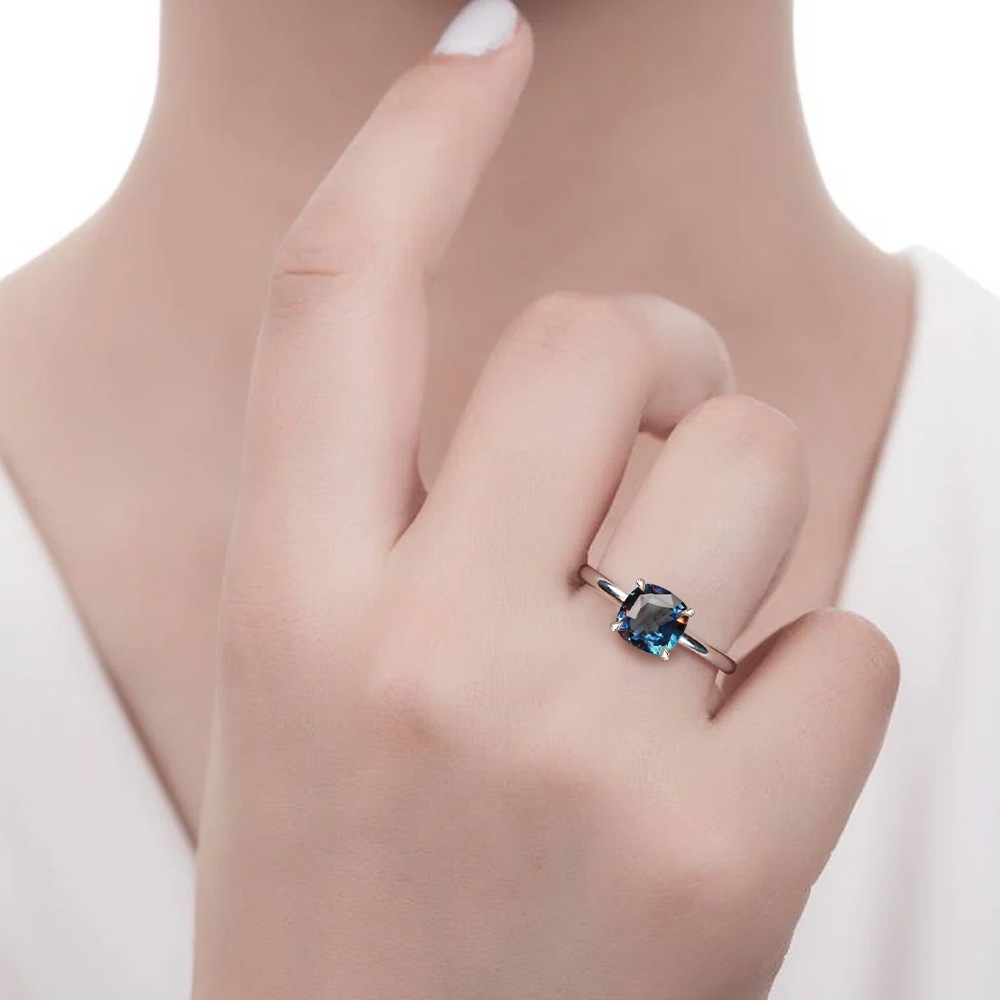 2.9カラット クッション アレキサンドライト リング ( ラボグロウン ) 指輪 プラチナ 18金ゴールド