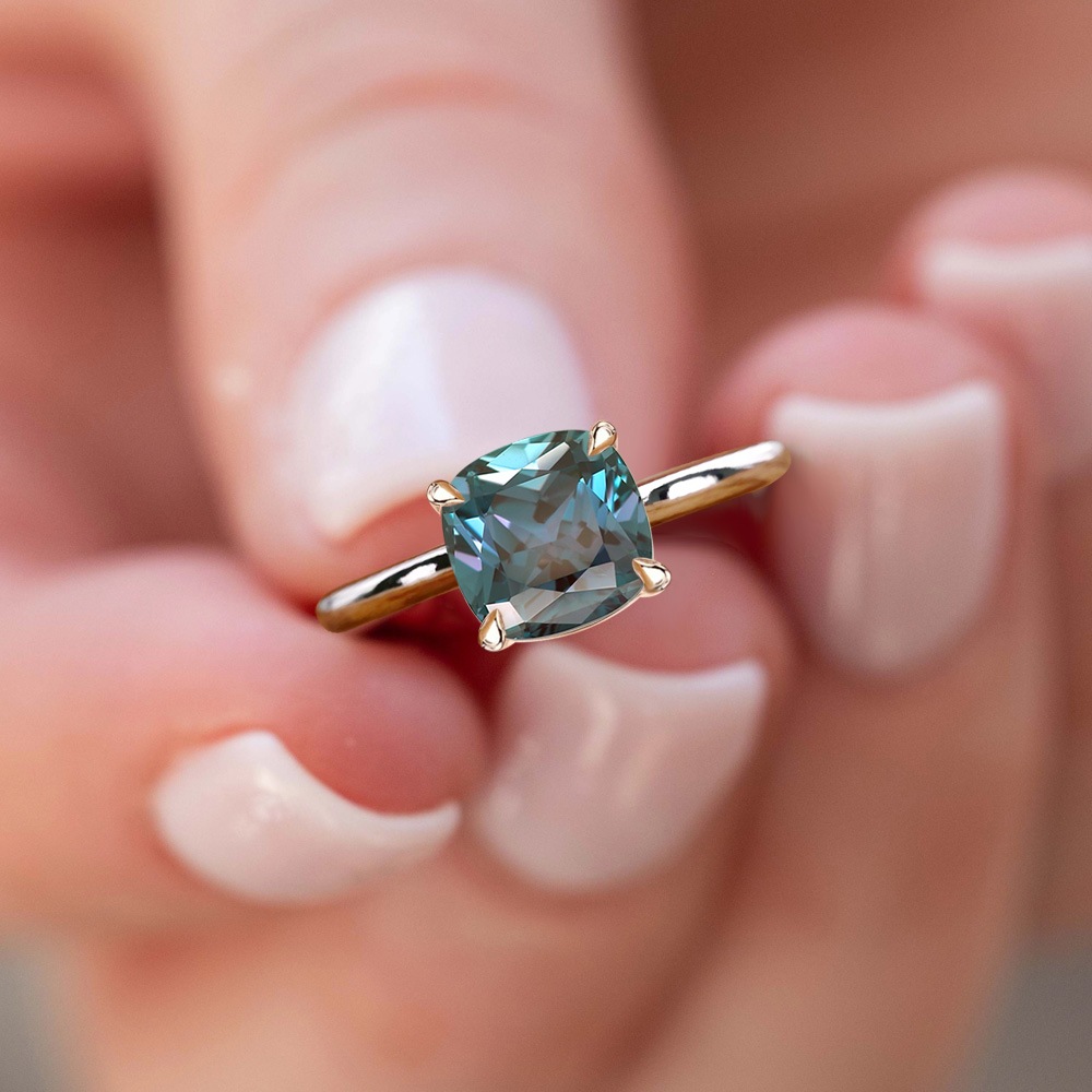 2.9カラット クッション アレキサンドライト リング ( ラボグロウン ) 指輪 プラチナ 18金ゴールド