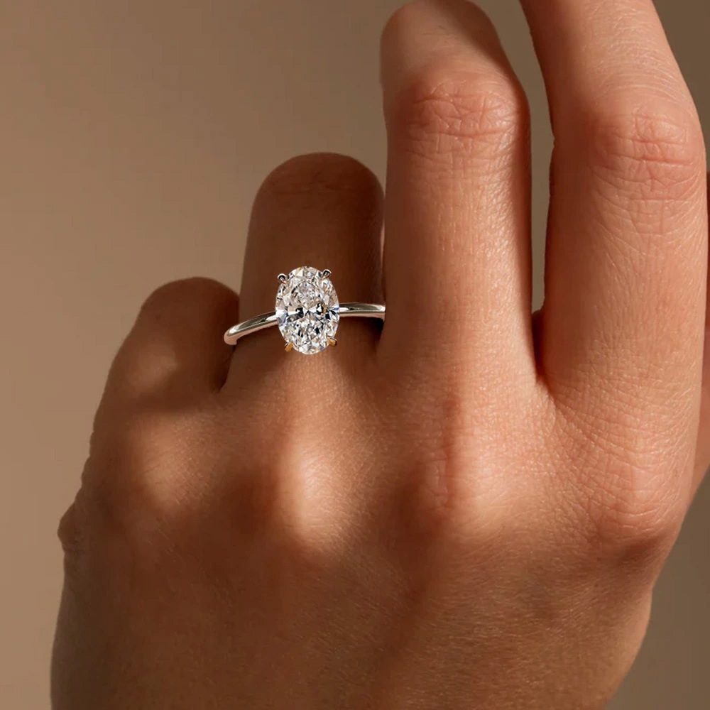 【1.5ct】ラボグロウンダイヤモンド リング オーバルカット D/VVS2/2EX Pt900 K18 ソリティア 指輪｜JEWELRY CASTLE
