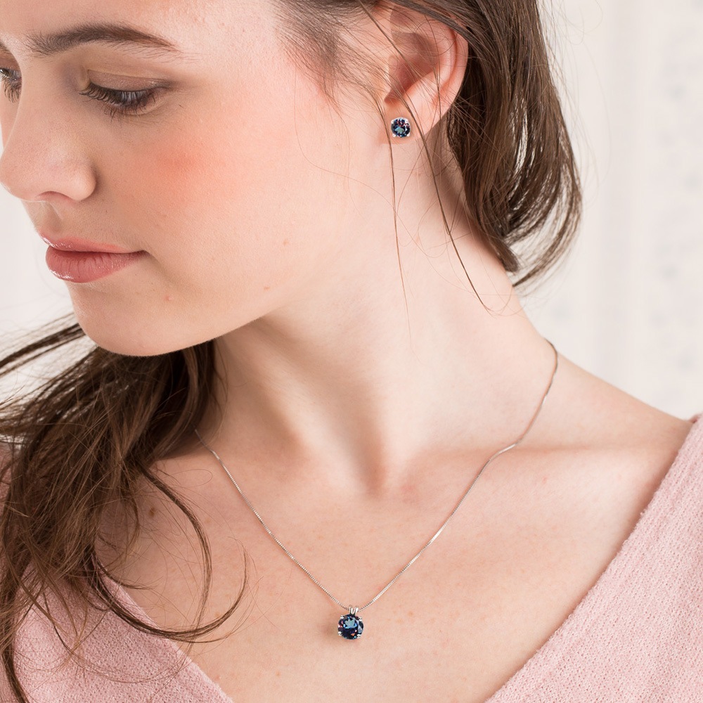 プラチナ又はK18 アレキサンドライト 一粒 スタッド ピアス （ 計0.6ct / 計1.0ct / 計2.0ct）