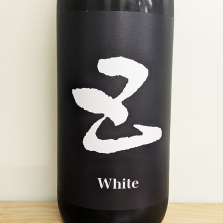 �ڰ�������Ź���꾦�ʡ۸޶� ��(five) ������ White R6BY(720ml)
