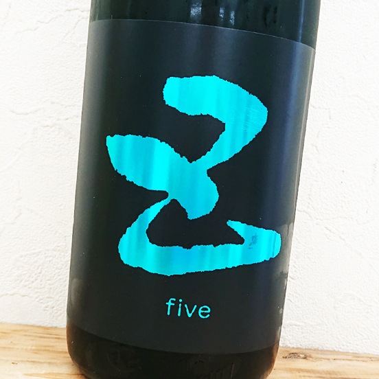 �ڰ�������Ź���꾦�ʡ۸޶� ��(five) ���ƶ������ BLUE R6BY(1800ml)