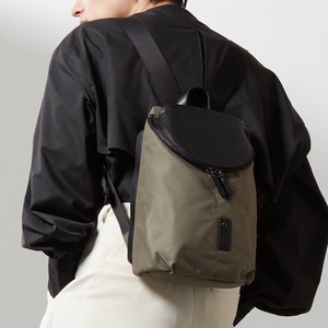 【Y'SACCS】【CORDURA×リサイクルレザー】ラウンドフラップミニリュック