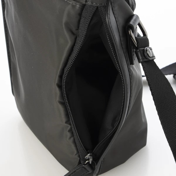 ��Y'SACCS�ۡ�CORDURA�ߥꥵ������쥶���ۥ饦��ɥե�åץߥ˥�������