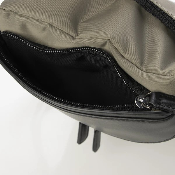 ��Y'SACCS�ۡ�CORDURA�ߥꥵ������쥶���ۥ饦��ɥե�åץߥ˥�������