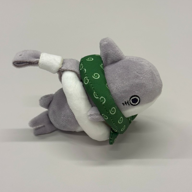 ミニぬいぐるみ「おでかけ子ザメ」（描き下ろし）