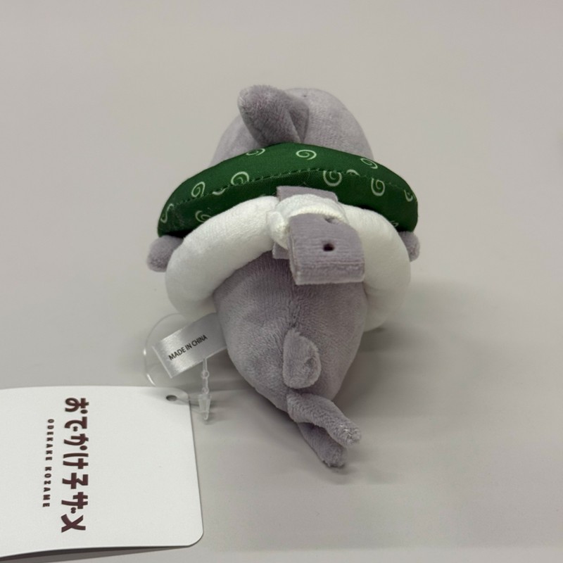 ミニぬいぐるみ「おでかけ子ザメ」（描き下ろし）