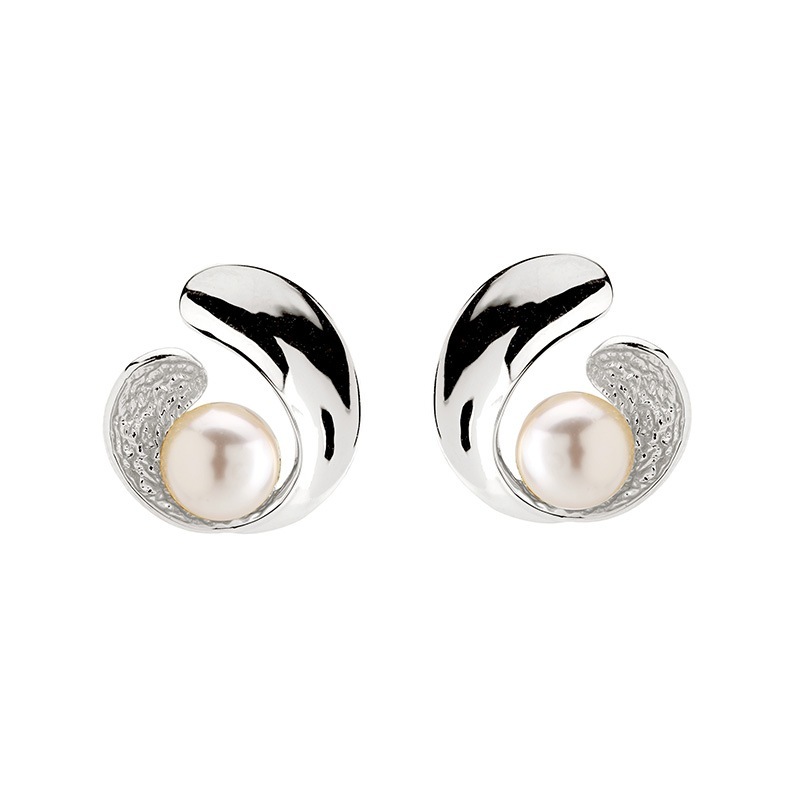 ヤドリギモチーフ　メタルイヤリング ロジュームカラー