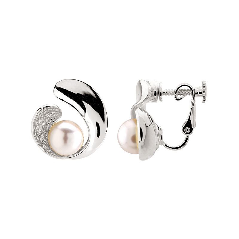 ヤドリギモチーフ　メタルイヤリング ロジュームカラー