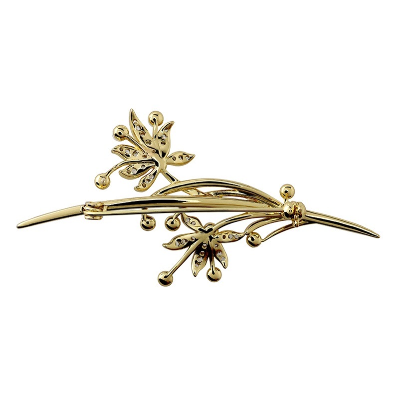 フラワーモチーフ　プラパールブローチ ゴールドカラー