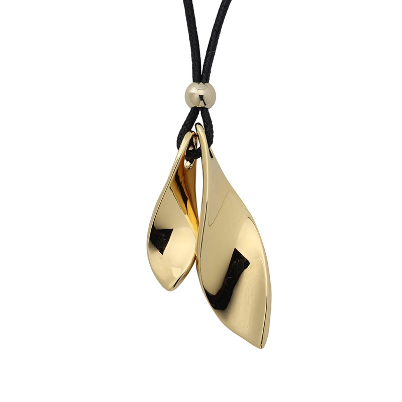 モダンリーフモチーフ　デザインネックレス ゴールドカラー
