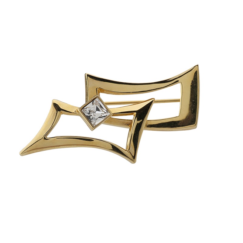 デザイン　ブローチ ゴールドカラー