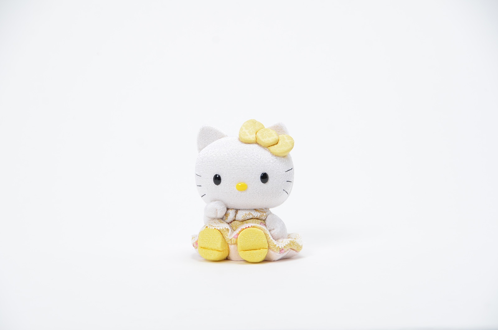 招き ハローキティ (座) | ART OF LIVING,SANRIO CHARACTERS × 柿沼