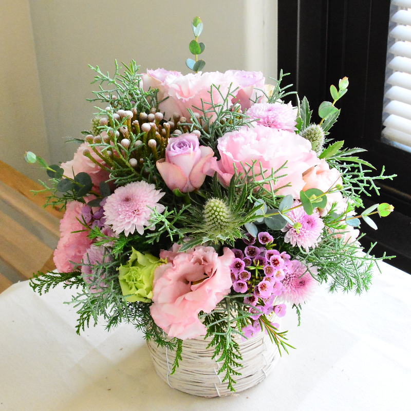 花 フラワーアレンジメント 生花 フラワーギフト 誕生日 ギフト フラワー アレンジメント プレゼント お祝い お礼 花屋 色が選べる アレンジ 贈り物 結婚 出産 展示会 楽屋花 記念日 お見舞い 花屋 おしゃれ かわいい アルネの花 5 a お花 指定日 お届け 最強配送