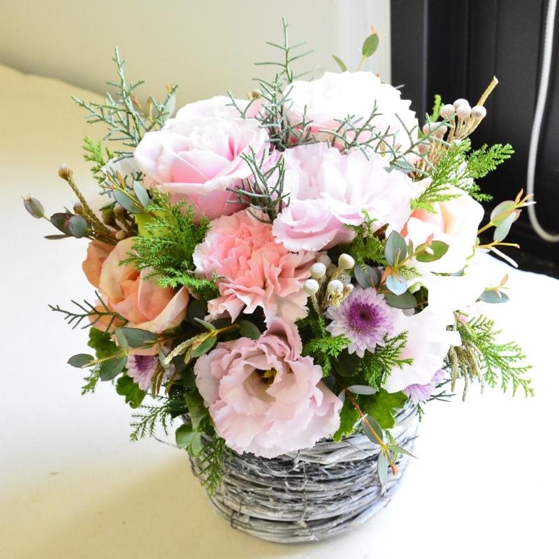 花 フラワーアレンジメント 生花 フラワーギフト 誕生日 ギフト フラワー アレンジメント プレゼント お祝い お礼 花屋 色が選べる アレンジ 贈り物 結婚 出産 展示会 楽屋花 記念日 お見舞い 花屋 おしゃれ かわいい アルネの花 5 a お花 指定日 お届け 最強配送