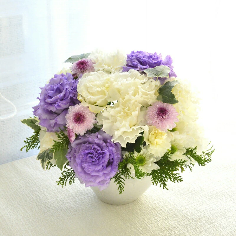 【お供え花　優しい方を偲ぶ　紫】