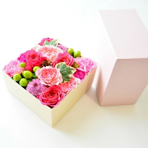 父の日 花 フラワーボックス フラワーアレンジメント ボックスフラワー 生花 ギフト 誕生日 誕生日プレゼント ボックス アレンジメント アレンジ フラワー アレンジ  プレゼント 記念日 結婚 お礼 お供え お供え花 出産 ほんの気持ち かわいい ax お花
