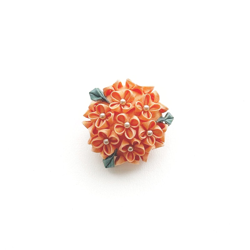 つまみかんざし彩野 TSUMAMI KANZASHI AYANO ブローチ 季節を愛する人