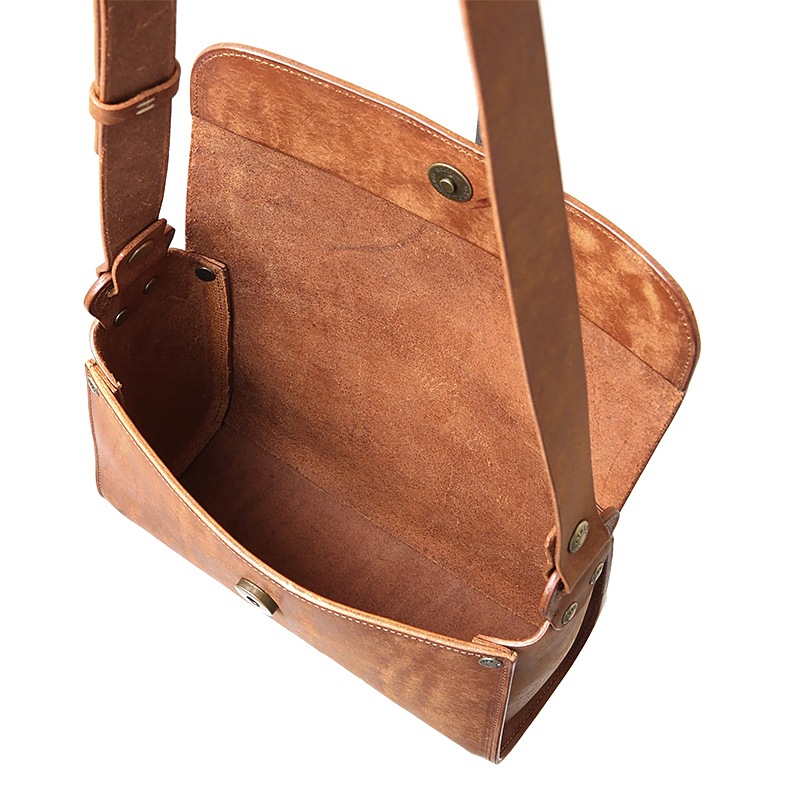 モト MOTO ITALIAN COW LEATHER FLAP MINI SHOULDER イタリアン