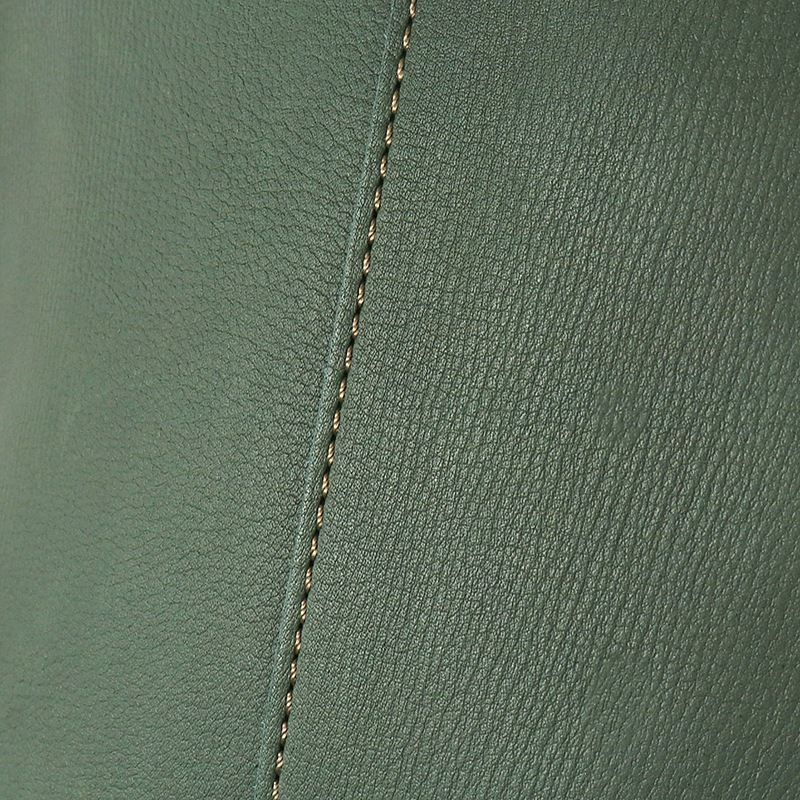 フラソリティ Flathority キップレザーコーカサスリュックL Caucasus