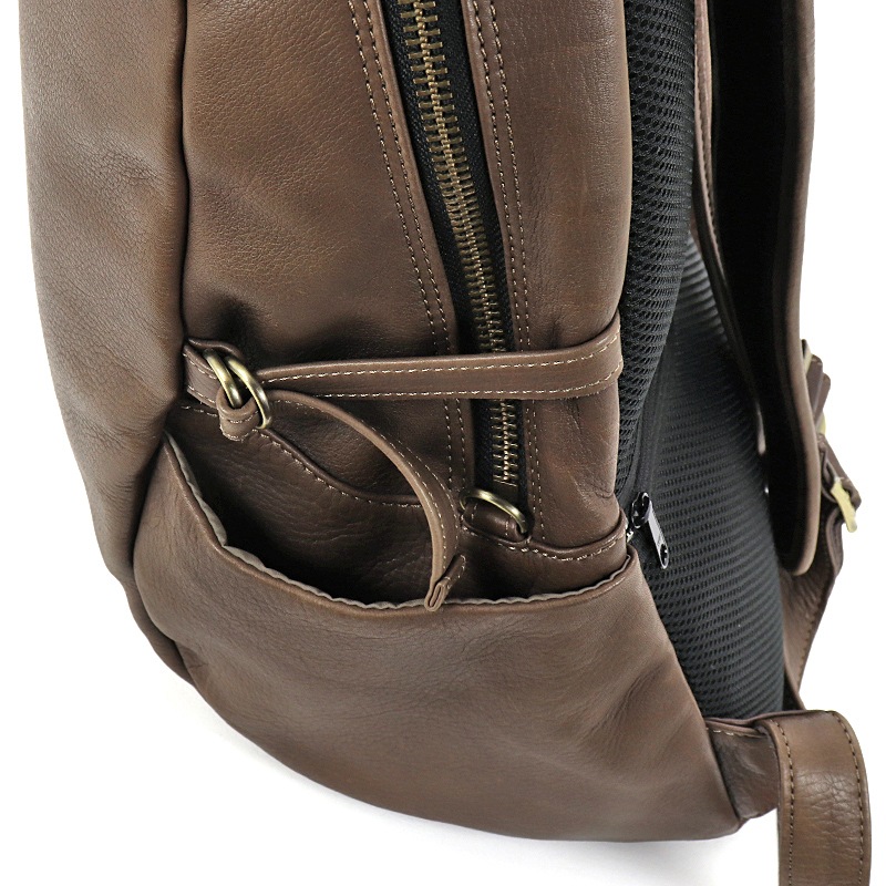 フラソリティ Flathority キップレザーコーカサスリュック S Caucasus