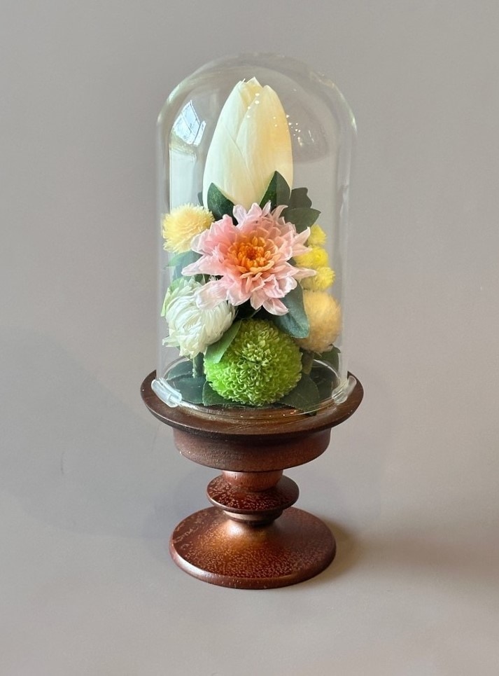 特選仏花 プリザーブドフラワー 蓮の花　 ガラスドーム　　特大　　 天然木台座 プリザーブドフラワー仏花 ガラスドーム小 木製（ブラウン） 蓮（全高