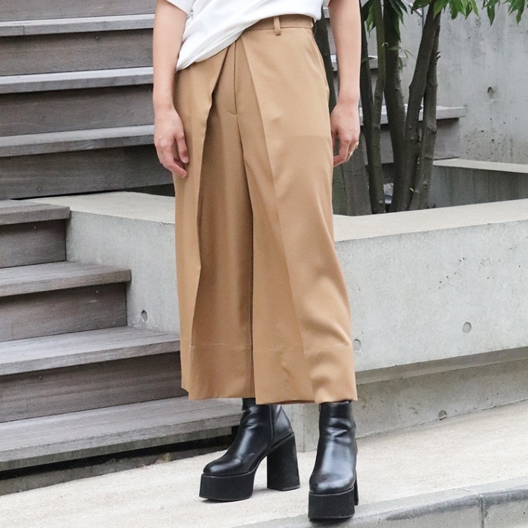 JW ANDERSON / JWA PLEAT FRONT WIDE LEG CROPPED TROUSERS