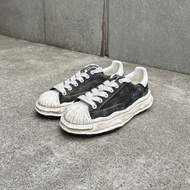 MMY ブラック スエード スニーカー MMY ブラック スエード スニーカー Maison MIHARA YASUHIRO