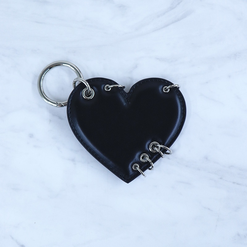 JUSTINE CLENQUET / JU HEART BLACK NAPPA KEYCHAIN