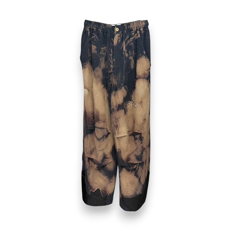 Feng Chen Wang / Cargo trousers in spray painted nylon