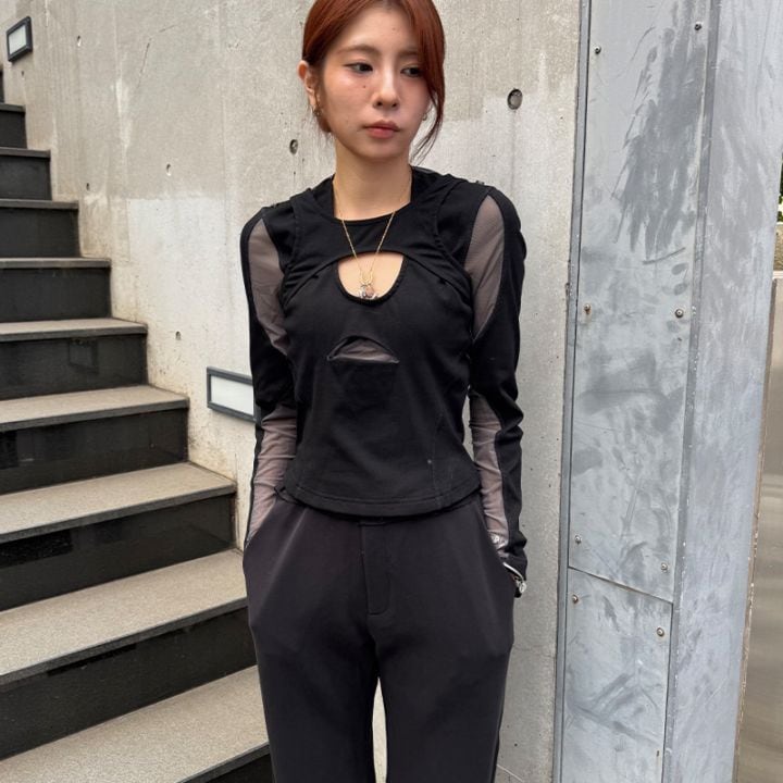 seivson / Functional Deconstructed Spliced-Sheer-Moon Top