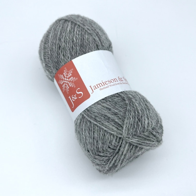 Jamieson & Smith 2ply Lace（L203 ライトグレー）
