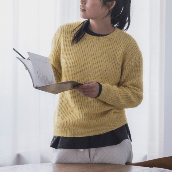 【糸セット】「Enjoy Keitoあみものダイアリー」 P.04 あぜ模様のプルオーバー