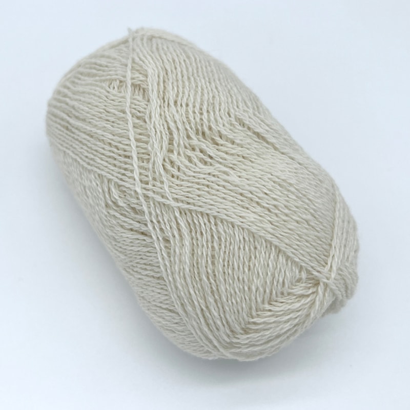 Jamieson & Smith 2ply Lace(L1a 生成り)